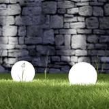 Bolvormige tuinlamp op zonne - energie - Stralend thuis Amsterdam