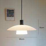 Minimalistische hanglamp van wit gelaagd glas