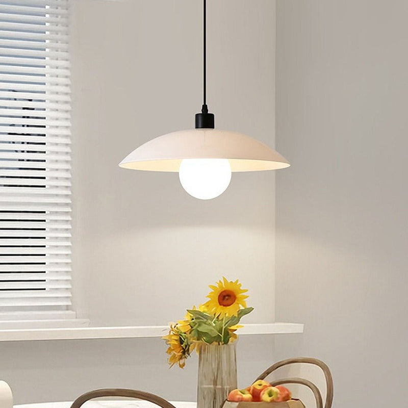 Minimalistische hanglamp van wit gelaagd glas