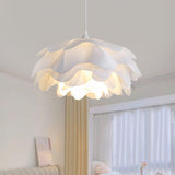 Witte hanglamp in bloemvorm