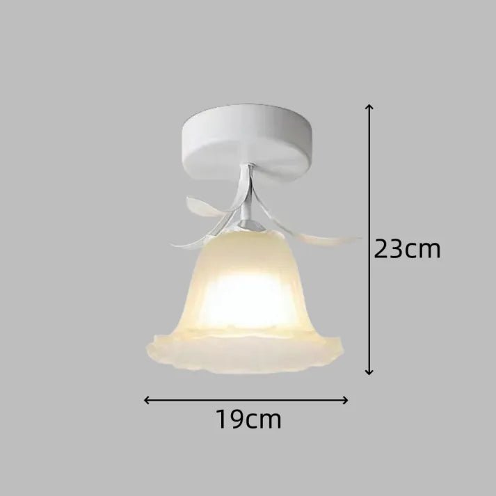 Eenvoudige Tiffany plafondlamp met minibloemen