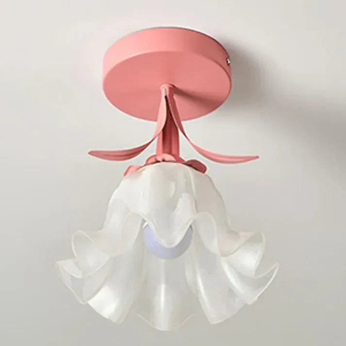 Eenvoudige Tiffany plafondlamp met minibloemen