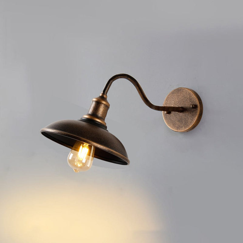 Alessio Rustieke Komvormige Antiek Messing IP65 Waterdichte Wandlamp voor Buiten - Stralend thuis Amsterdam