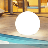 Bolvormige tuinlamp op zonne - energie - Stralend thuis Amsterdam