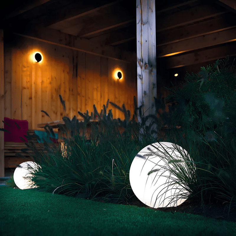 Bolvormige tuinlamp op zonne - energie - Stralend thuis Amsterdam