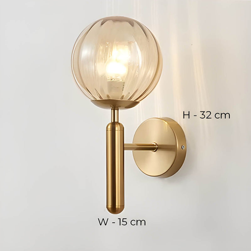 Clair Wandlamp van bewerkt glas - Stralend thuis Amsterdam