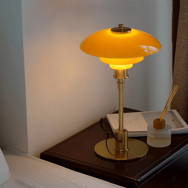 Deense design tafellamp - Stralend thuis Amsterdam