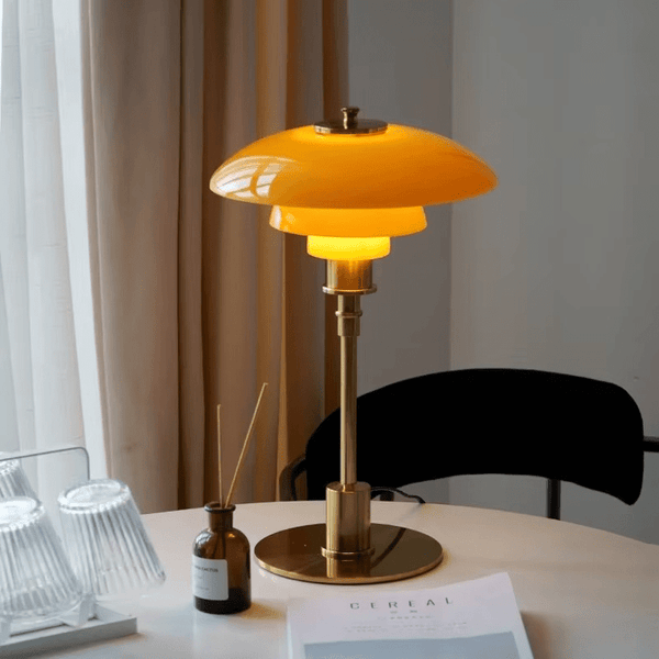 Deense design tafellamp - Stralend thuis Amsterdam