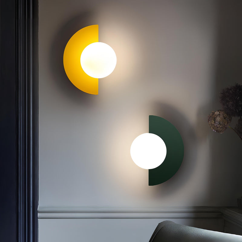 Everest - Noordse halfronde wandlamp - Stralend thuis Amsterdam