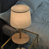 Gentle Glow Scandinavische walnotenlamp met luxe stoffen accenten - Stralend thuis Amsterdam