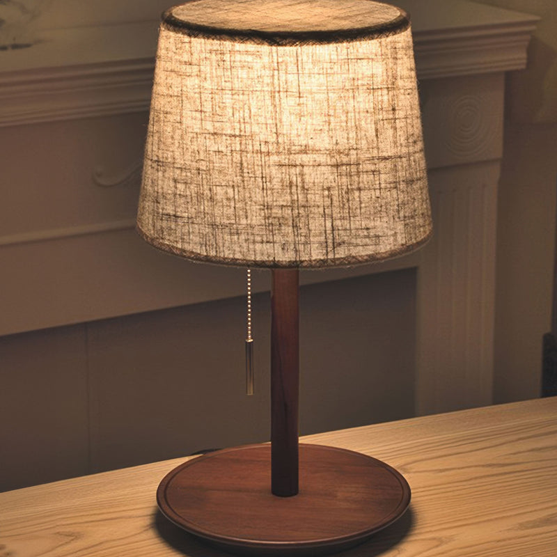 Gentle Glow Scandinavische walnotenlamp met luxe stoffen accenten - Stralend thuis Amsterdam