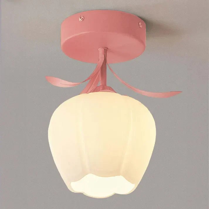 Eenvoudige Tiffany plafondlamp met minibloemen