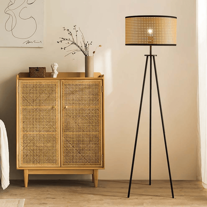 Rotan driepoot vloerlamp - Stralend thuis Amsterdam
